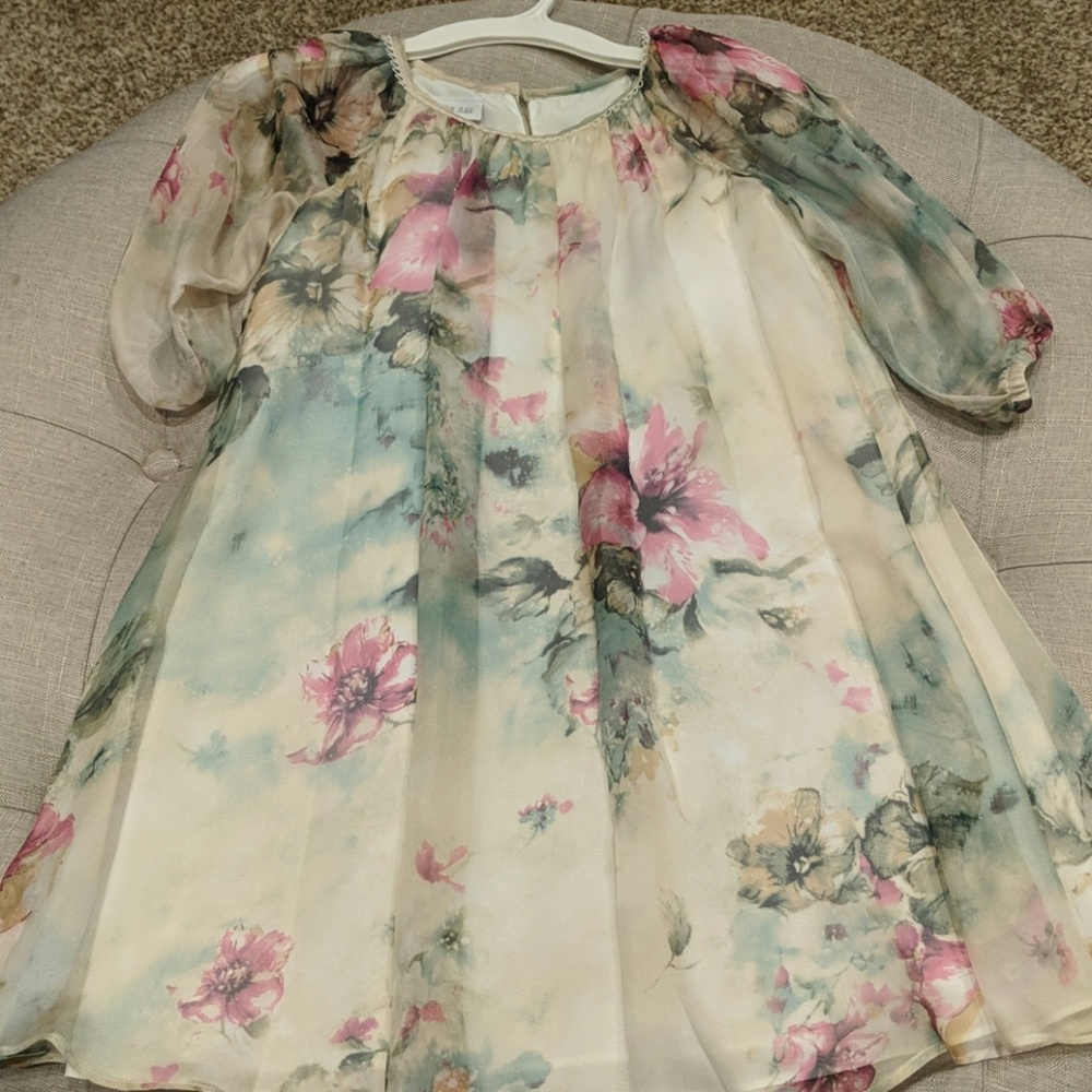 Girls dress